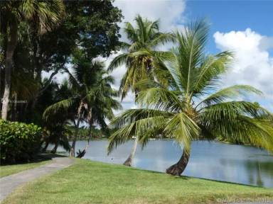 Main picture of Promanade Condominiums at Kendall Lake