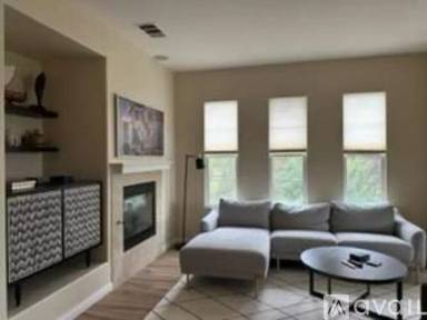 Main picture of 2764 Escala Cir