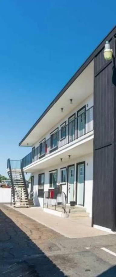 Main picture of 3826 Winona Ave