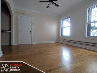 Main picture of 612 W Patterson Ave