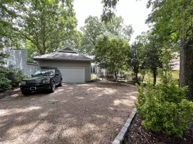 Main picture of 5623 Promontory Pointe Rd