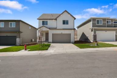 Main picture of 1943 N Fireball Ln