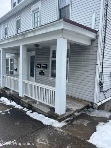 Main picture of 820 Kieffer St