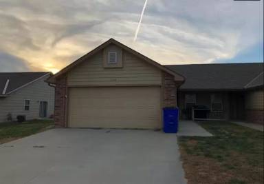 Main picture of 1706 Hickory Ln