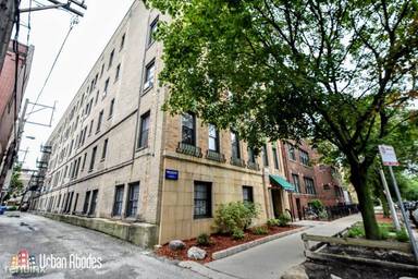 Main picture of 3831 N Fremont St