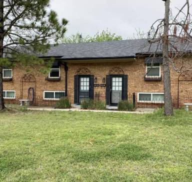 Main picture of 5630 N Meridian Ave