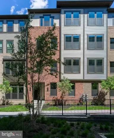 Main picture of 2332 Water Promenade Ave