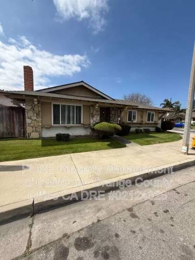 Main picture of 7162 Heil Ave