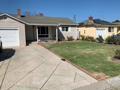 Main picture of 2041 Joan Way