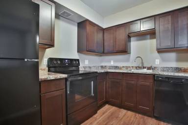 Main picture of 1306 N Frisco Ave