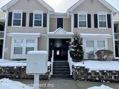 Main picture of 1011 Lenox Oval