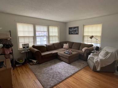 Main picture of 2040 Grand Ave