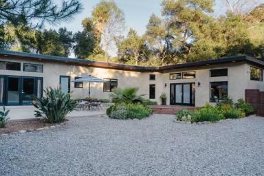 Main picture of 10690 Creek Rd