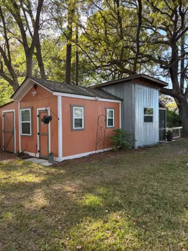 Main picture of 1520 Inland Ave