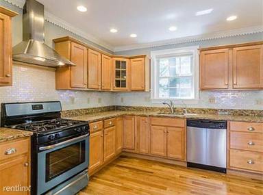 Main picture of 61 Carlisle St