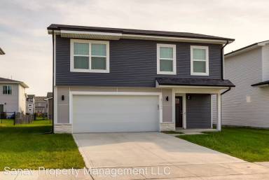Main picture of 4012 NE 4th St