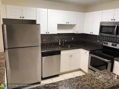 Main picture of 770 SE 2nd Ave