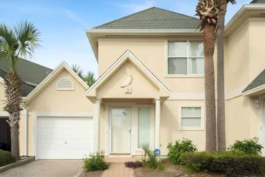Main picture of 234 Pelican Pl