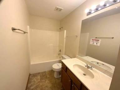Main picture of 153 Wedgeport Ct