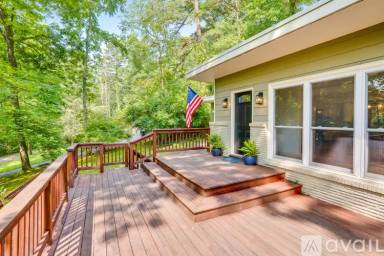 Main picture of 817 Ravine Rd