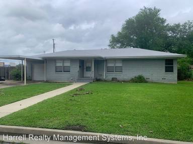 Main picture of 937 Emerson Dr