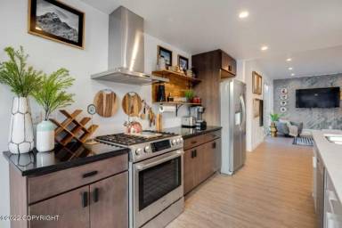 Main picture of 1455 W 8th Ave