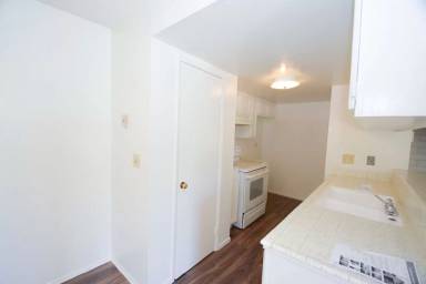 Main picture of 1202 Portola Rd