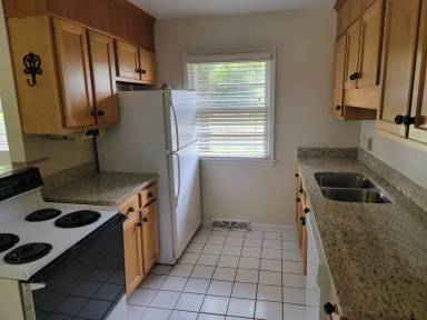 Main picture of 3023 Robin Hood Dr