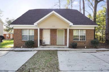 Main picture of 1920 Trimble Rd