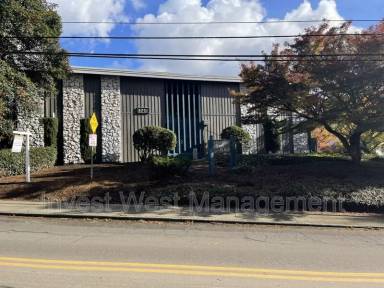 Main picture of 1701 E Reserve St