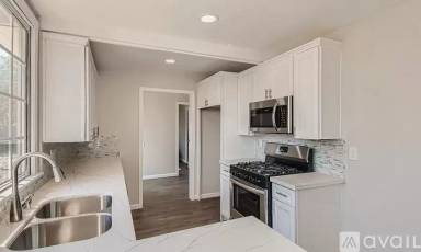Main picture of 3146 S Bonita St