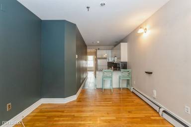 Main picture of 320 Madison St
