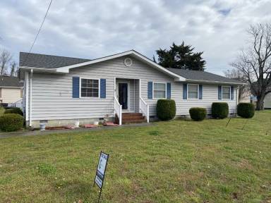 Main picture of 2 Butler Farm Rd