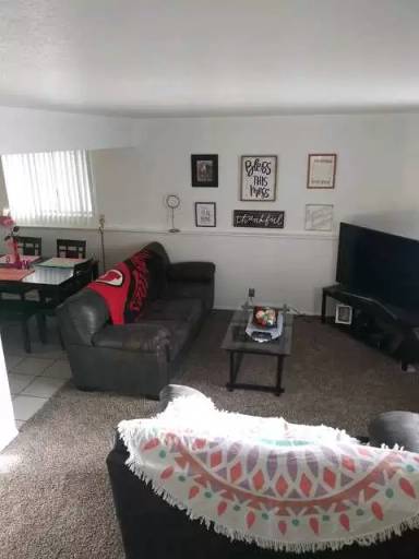 Main picture of 78 Park Ave