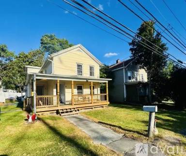 Main picture of 132 N Allen St