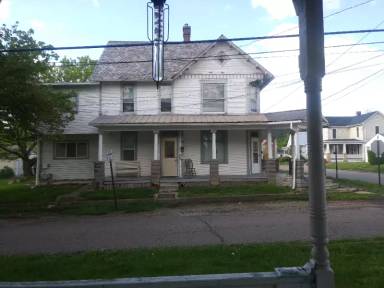 Main picture of 201 N Liberty St