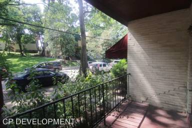 Main picture of 210 West St