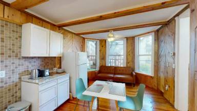 Main picture of 6 Asbury Ct