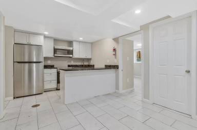 Main picture of 434 19th St NE