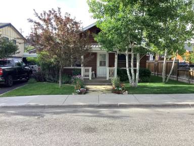 Main picture of 45-47 E Simpson Ave