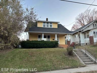 Main picture of 1628 W Palmer Ave