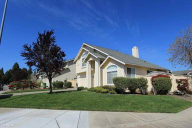 Main picture of 28518 Triton St