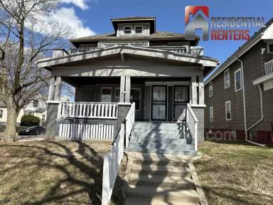 Main picture of 2976 N 26th St