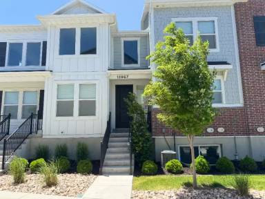 Main picture of Mountain Ridge Townhomes