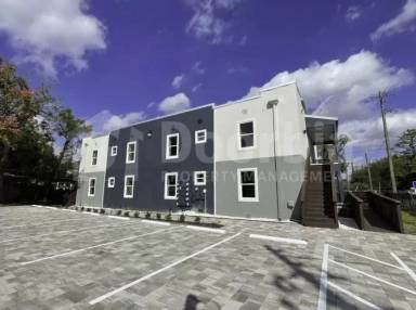 Main picture of 106 W 18th St