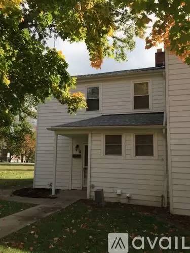 Main picture of 14 Chalmers Ln