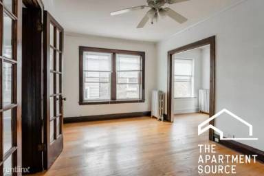 Main picture of 4550 N Maplewood Ave