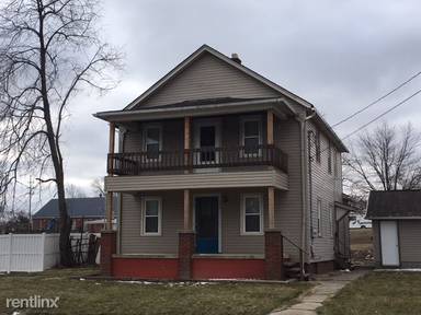 Main picture of 111 1/2 W 12th St