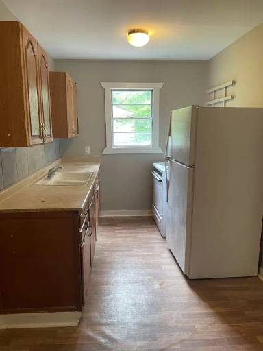 Main picture of 801 Bronson St