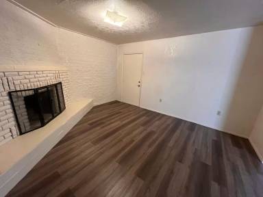 Main picture of 801 W 8th St
